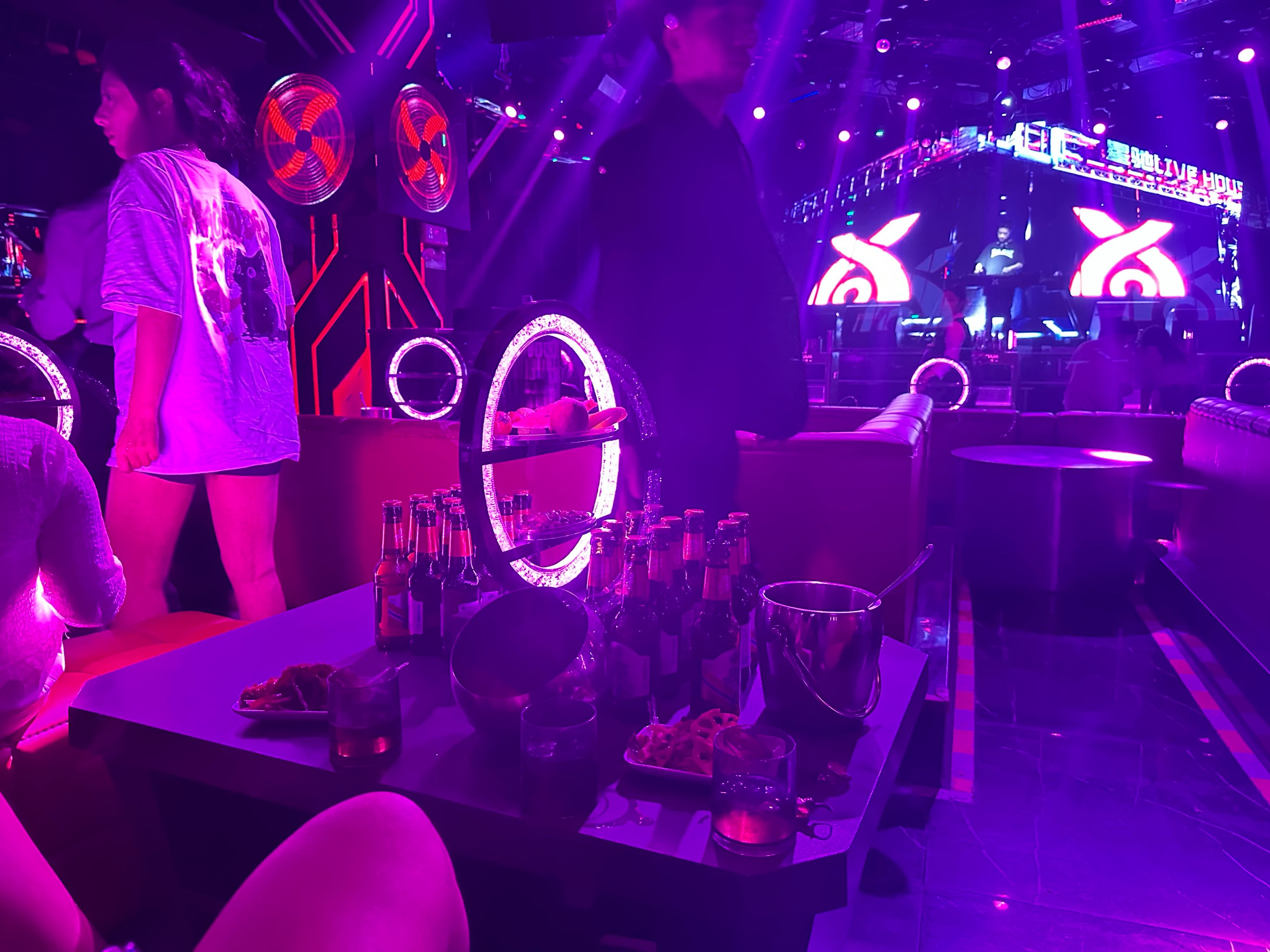 西宁商务ktv优势及商务ktv有没有推荐-城西区ktv预订